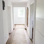 Villa R *